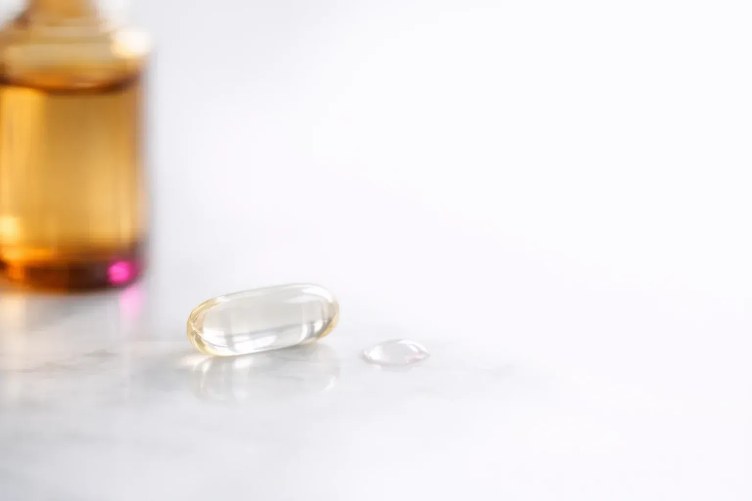 Efectos secundarios al empezar la terapia hormonal: qué es normal las primeras semanas